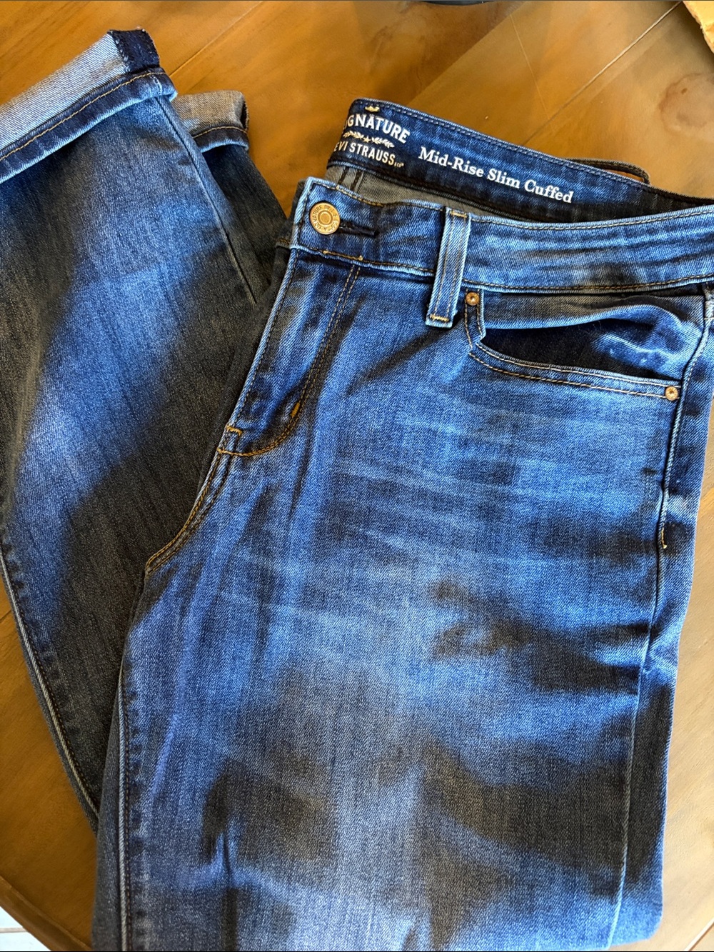 Levi's Mid-Rise Slim Cuffed Jeans - Blue